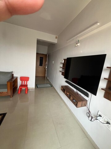 Room in 3 BHK Apartment at Pride Aashiyana, Dhanori – for Rent