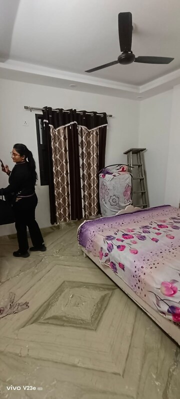 Bedroom in 3 BHK Builder Floor at Nirman Vihar – for Rent