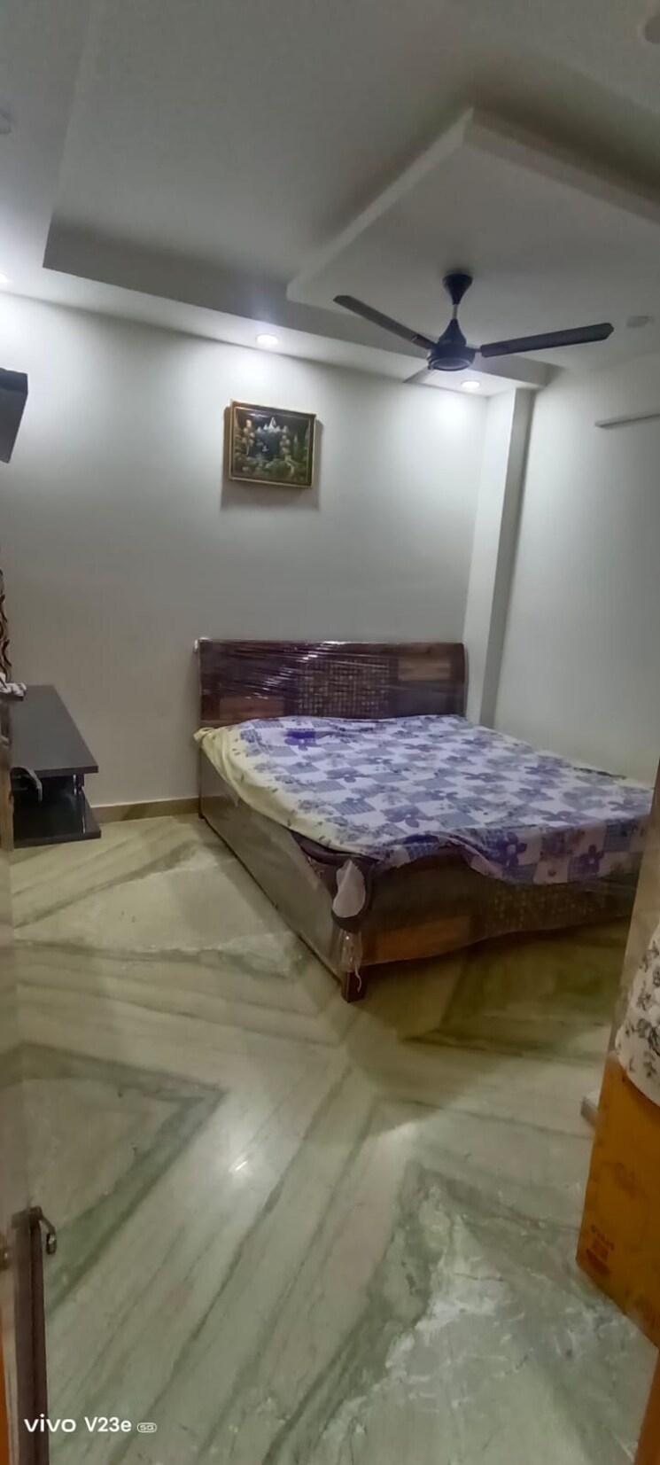 Bedroom, nirman vihar 3 Bedroom 1300 Sq.Ft. Builder Floor In Nirman Vihar Delhi 8130936