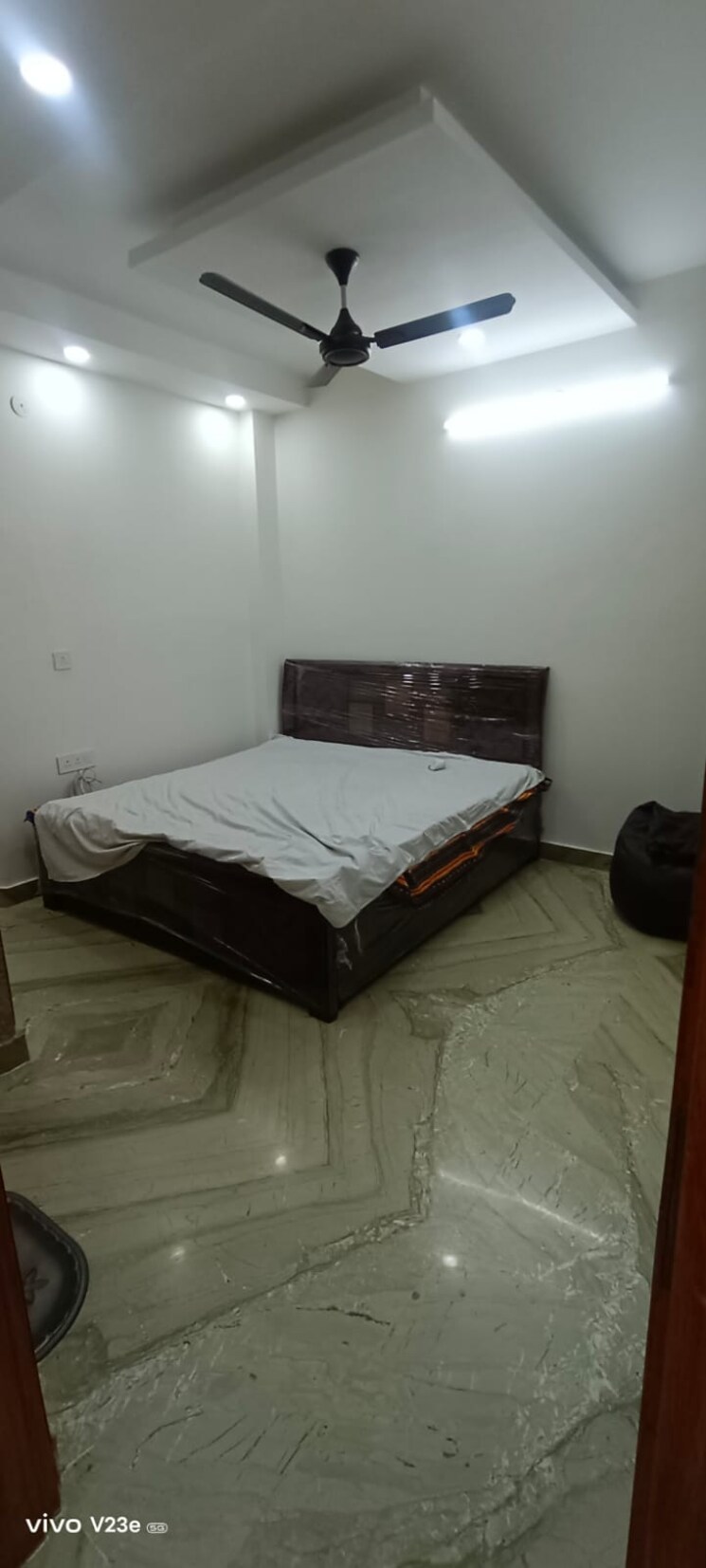 Bedroom, nirman vihar 3 Bedroom 1300 Sq.Ft. Builder Floor In Nirman Vihar Delhi 8130936