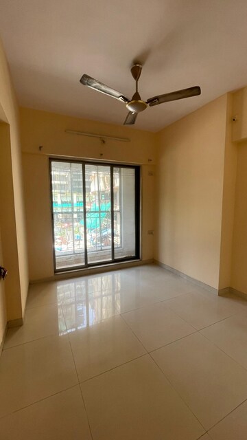 2 BHK Apartment For Rent in Ravi Group Gaurav woods 2, Mira Road