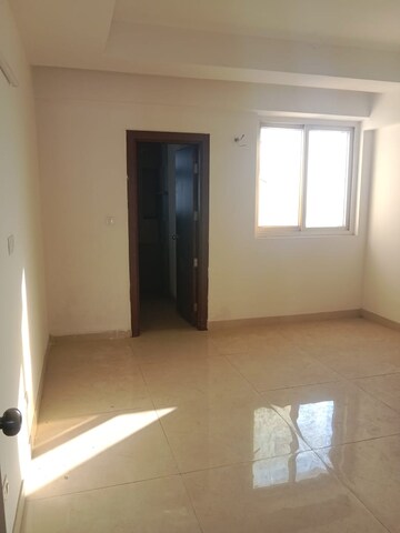 Room in 4 BHK Apartment at ATS Triumph, Sector 104 – for Sale