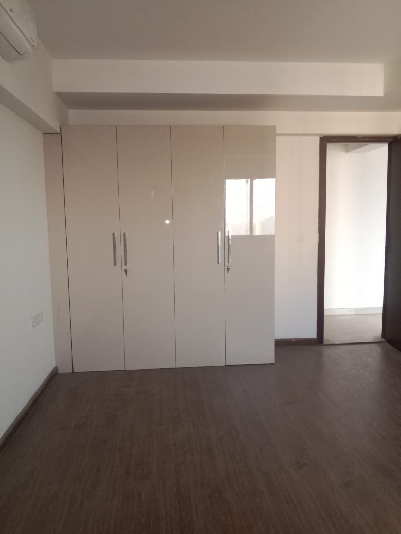 4 BHK + Servant Room 3150 Sq.Ft. Apartment in ATS Triumph