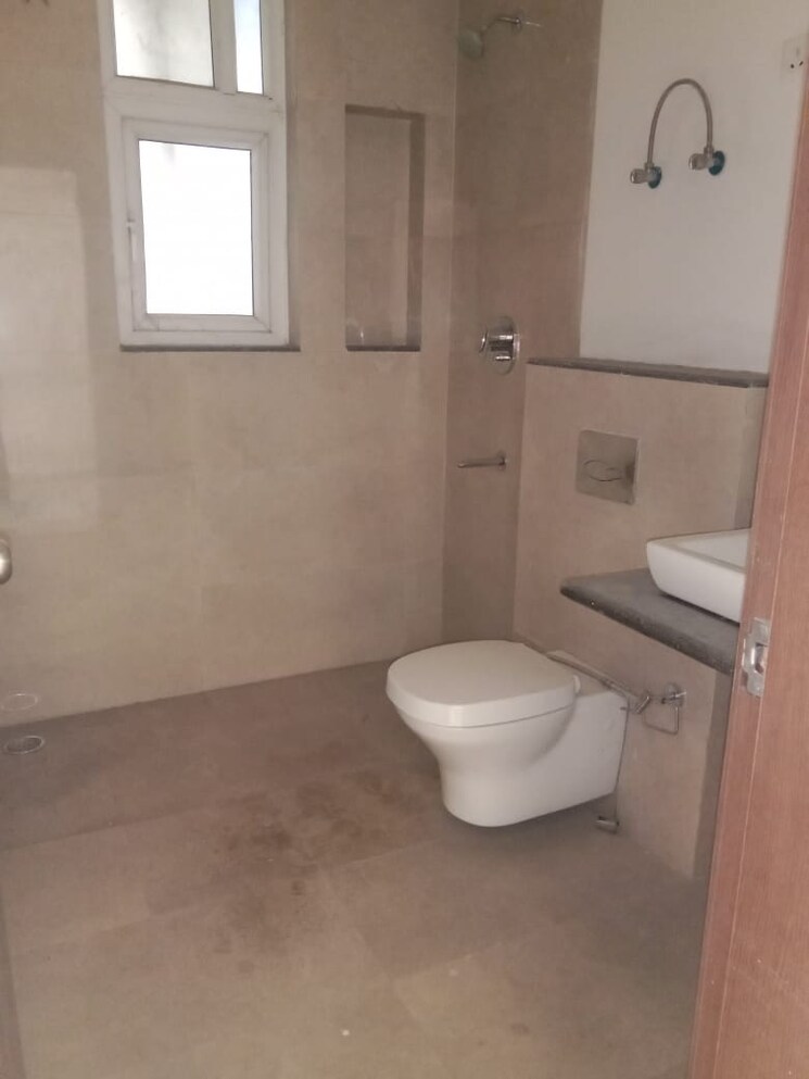 Bathroom, ats-triumph 4 Bedroom 3150 Sq.Ft. Apartment In Sector 104 Gurgaon 8130935