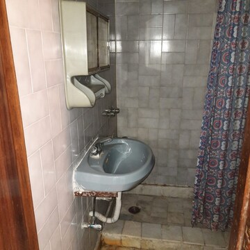Bathroom in 2 BHK Builder Floor at Lajpat Nagar ii – for Rent
