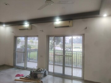 Room in 2.5 BHK Apartment at Spaze Privy, Sector 72 – for Rent
