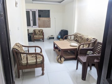 Living Room in 1 BHK Builder Floor at Ansal Sushant Lok I, Sector 43 – for Rent