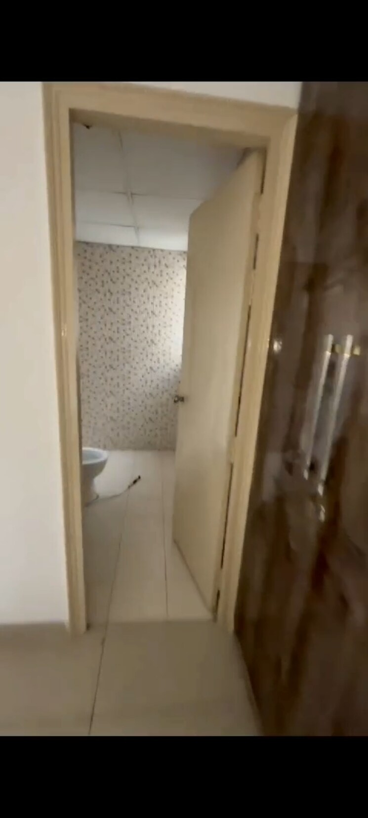 Bathroom, amrapali-sapphire 6+ Bedroom 7000 Sq.Ft. Penthouse In Sector 45 Noida 8131108