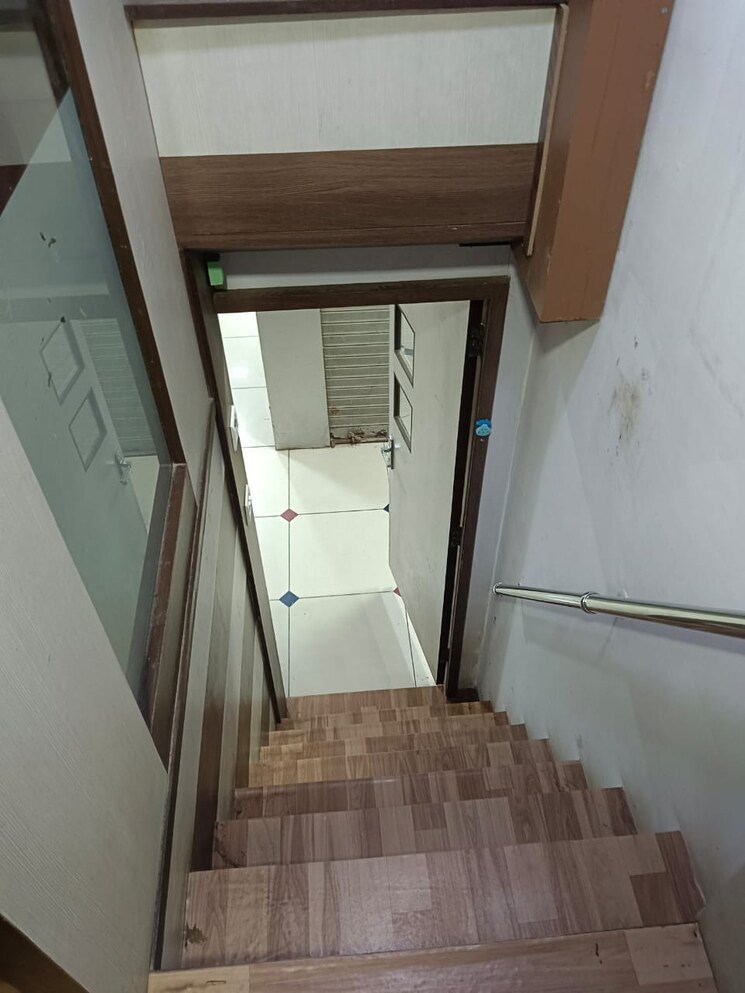 undefined, evershine-mall Commercial Office Space 145 Sq.Ft. In Malad West Mumbai 8131097