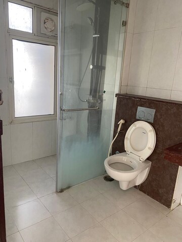 Bathroom in 1 BHK Builder Floor at Sector 31 – for Rent