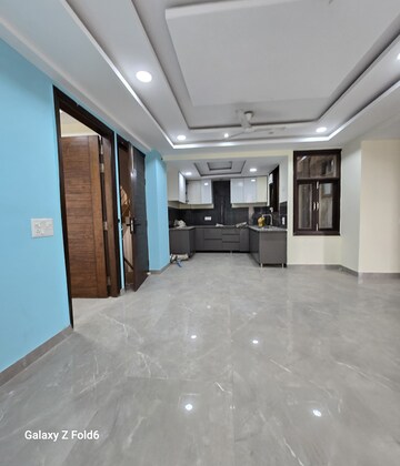 Living Room in 3 BHK Apartment at Palm Residency Chhatarpur, Chattarpur – for Rent