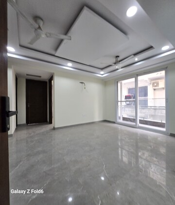 Room in 3 BHK Apartment at Palm Residency Chhatarpur, Chattarpur – for Rent