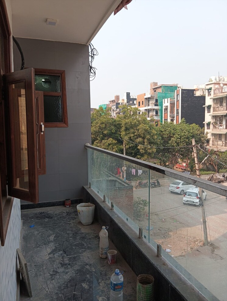 Balcony, rohini sector 25 3 Bedroom 900 Sq.Ft. Builder Floor In Rohini Sector 25 Delhi 8131206