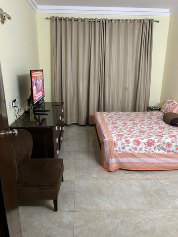 Bedroom in 3 BHK Apartment at Sector 37 – for Rent