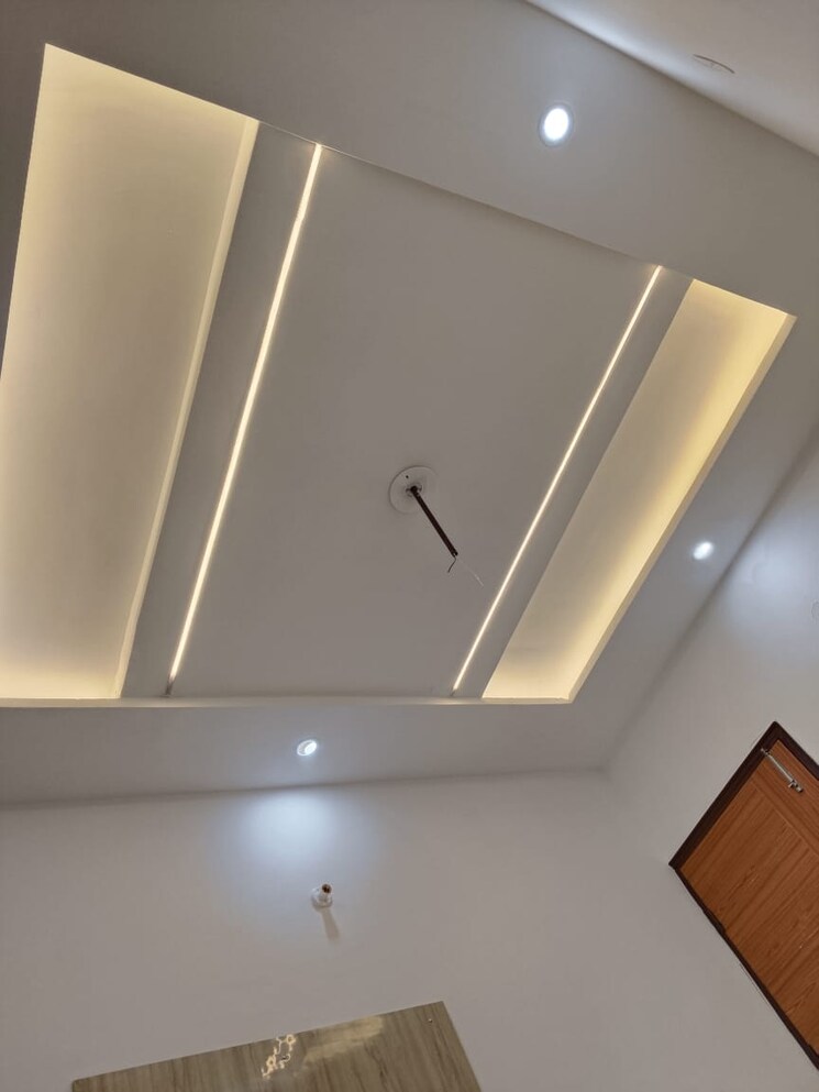 Room, ludhiana chandigarh hwy 3 Bedroom 100 Sq.Yd. Independent House In LudhianA Chandigarh Hwy Mohali 8131216