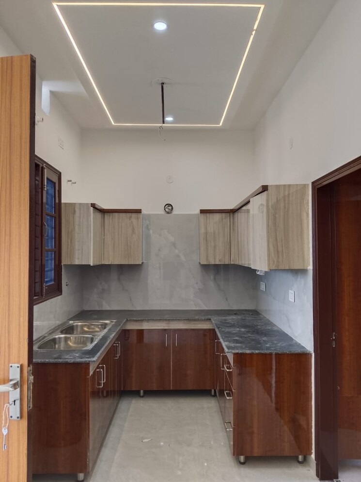 Kitchen, ludhiana chandigarh hwy 3 Bedroom 100 Sq.Yd. Independent House In LudhianA Chandigarh Hwy Mohali 8131216