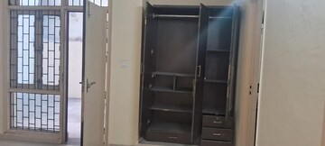 Furnished Amenities in 3 BHK Apartment at Sector 57 – for Rent