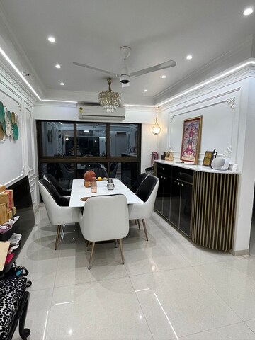 Team Area in 3 BHK Apartment at Aden Court, Matunga – for Sale
