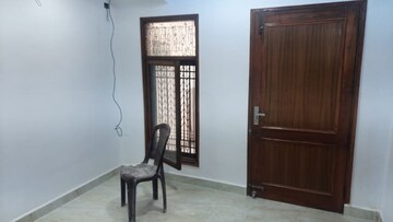 Room in 3 BHK Builder Floor at Shalimar Garden Extension 2 – for Sale