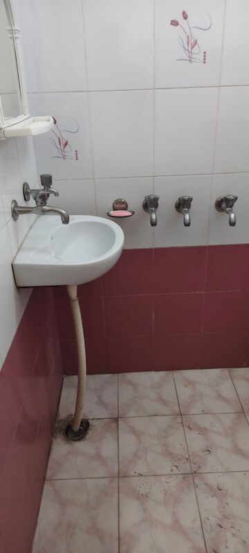 Bathroom in 2 BHK Independent House at Gomti Nagar – for Rent