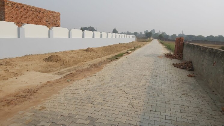 undefined, sector 108  250 Sq.Yd. Plot In Sector 108 Noida 8131473