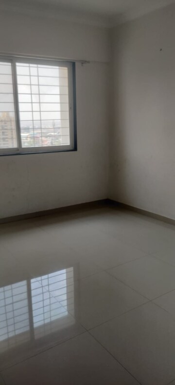 Room in 2 BHK Apartment at Shankeshwar Icon, Moshi – for Rent