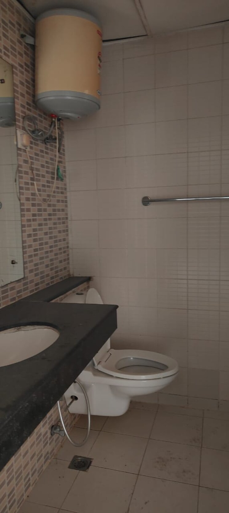 Bathroom, bptp-mansions 2.5 Bedroom 1441 Sq.Ft. Apartment In Sector 66 Gurgaon 8131692