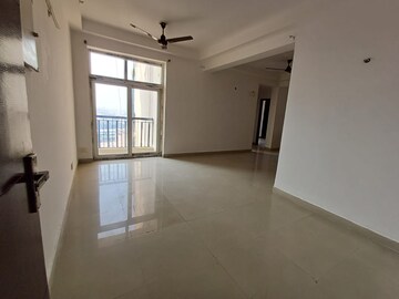 Room in 4 BHK Apartment at Nimbus The Hyde park, Sector 78 – for Rent
