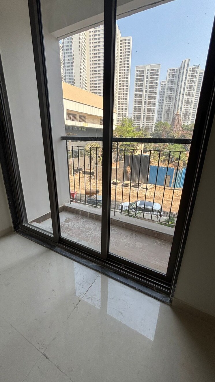 Room, runwal-eirene-phase-2 2 Bedroom 700 Sq.Ft. Apartment In Balkum Pada Thane 8131766