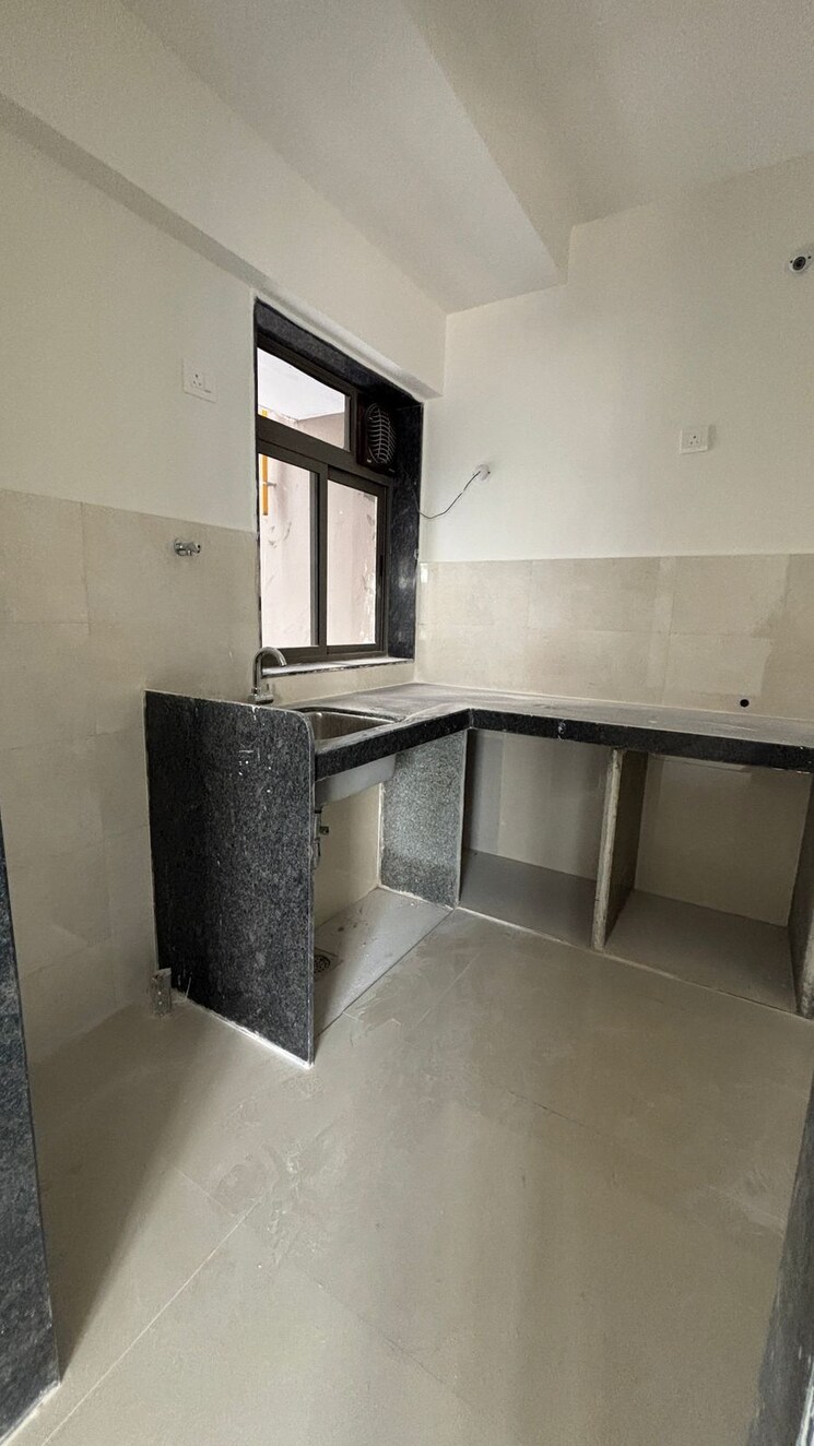 Kitchen, runwal-eirene-phase-2 2 Bedroom 700 Sq.Ft. Apartment In Balkum Pada Thane 8131766
