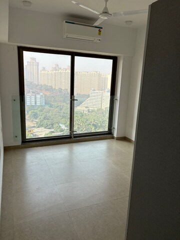 Room in 3 BHK Apartment at Kanakia Silicon Valley, Powai – for Rent