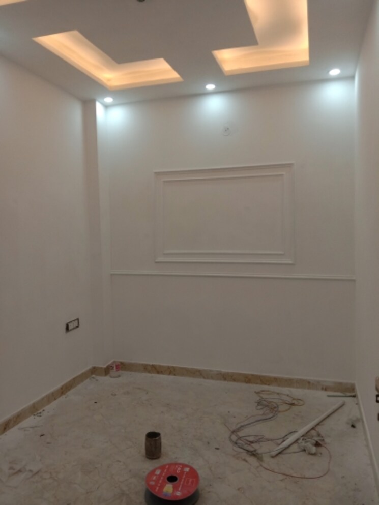 Room, dwarka mor 2.5 Bedroom 1044 Sq.Ft. Independent House In Dwarka Mor Delhi 8131782