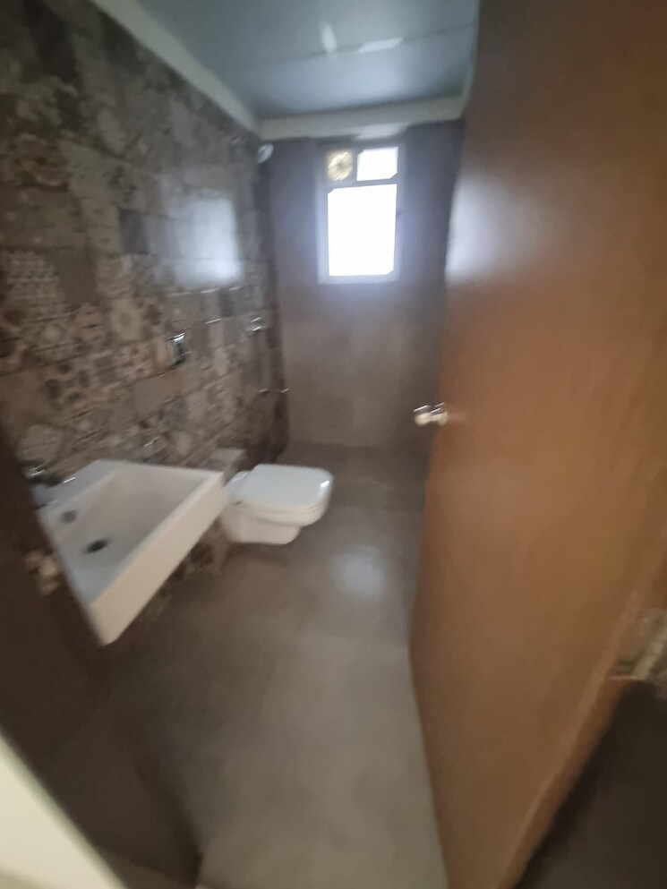 Bathroom, brik-castle-apartment 2 Bedroom 1000 Sq.Ft. Apartment In Hadapsar Pune 8131785