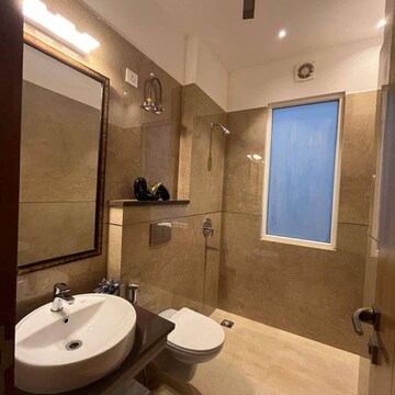 Bathroom in 3.5 BHK Builder Floor at BPTP Amstoria Country Floor, Sector 102 – for Sale