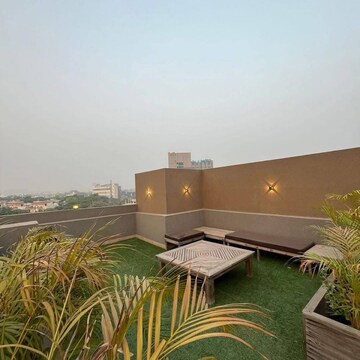 Balcony in 3.5 BHK Builder Floor at BPTP Amstoria Country Floor, Sector 102 – for Sale