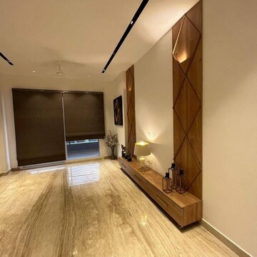 Bedroom in 3.5 BHK Builder Floor at BPTP Amstoria Country Floor, Sector 102 – for Sale
