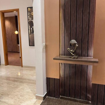 Room in 3.5 BHK Builder Floor at BPTP Amstoria Country Floor, Sector 102 – for Sale
