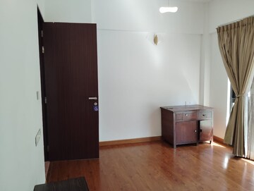 Room in 3.5 BHK Apartment at Gera Isle Royale, Bavdhan – for Rent