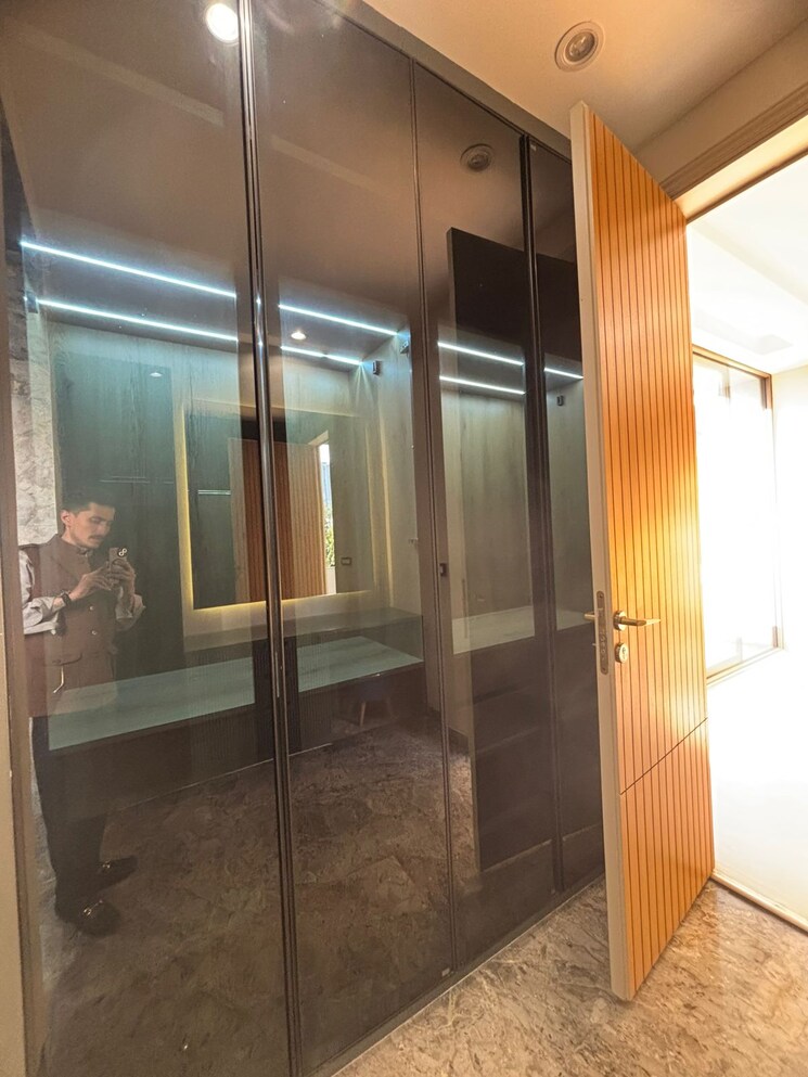 undefined, patparganj 3 Bedroom 12500 Sq.Ft. Apartment In Patparganj Delhi 8132013