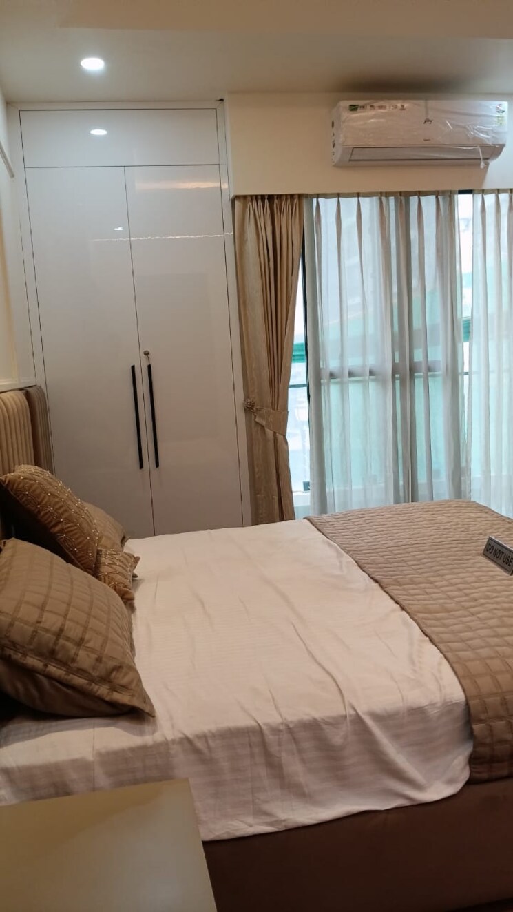 Bedroom, uninav-utopia 4 Bedroom 2650 Sq.Ft. Apartment In Morti Ghaziabad 8132050