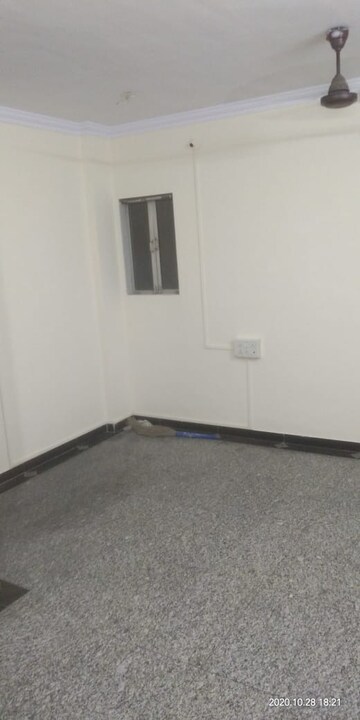 Bathroom in 1 BHK Apartment at HDIL Dheeraj Upvan 1, Borivali East – for Rent