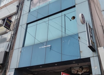 Commercial Shop 100 Sq.Mt. For Resale in Sector 18 Noida  8123547