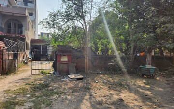Plot For Sale in Sector 11