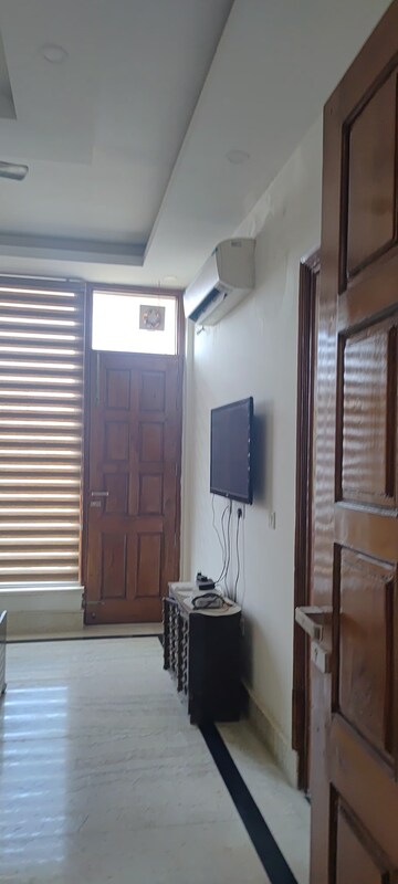 Bathroom in 2 BHK Builder Floor at Jakhan – for Rent