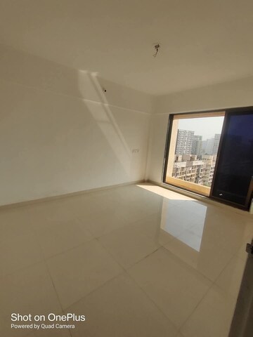 Room in 1 BHK Apartment at Sunteck Maxxworld, Naigaon East – for Rent