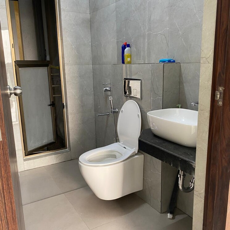 Bathroom, raymond-ten-x-habitat 2 Bedroom 670 Sq.Ft. Apartment In Swastik Garden Thane 8132338