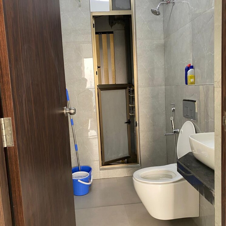 Bathroom, raymond-ten-x-habitat 2 Bedroom 670 Sq.Ft. Apartment In Swastik Garden Thane 8132338