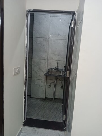 2 BHK Builder Floor For Rent in Dwarka Mor