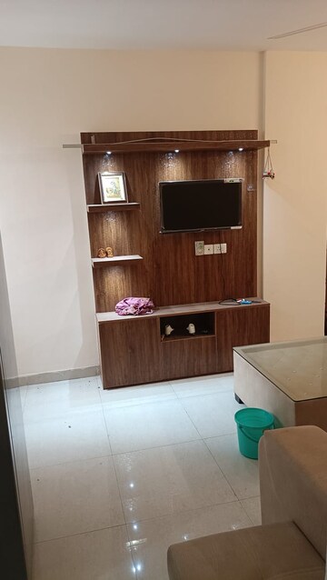 Furnished Amenities in 2 BHK Apartment at Signature Global Proxima, Sector 89 – for Rent