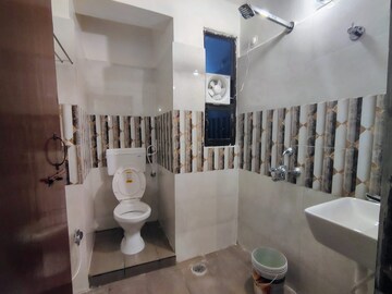 Bathroom in 2 BHK Apartment at Bariatu – for Rent